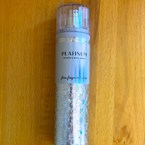 NWT Bath & Body Works Platinum Collection - Picture 3 of 4